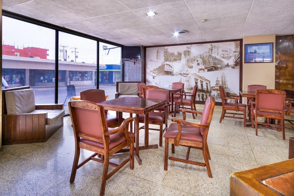 Hotel Premier Saltillo Coahuila Extérieur photo